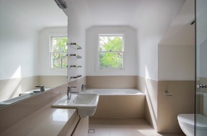 Birchgrove Home - Bathroom